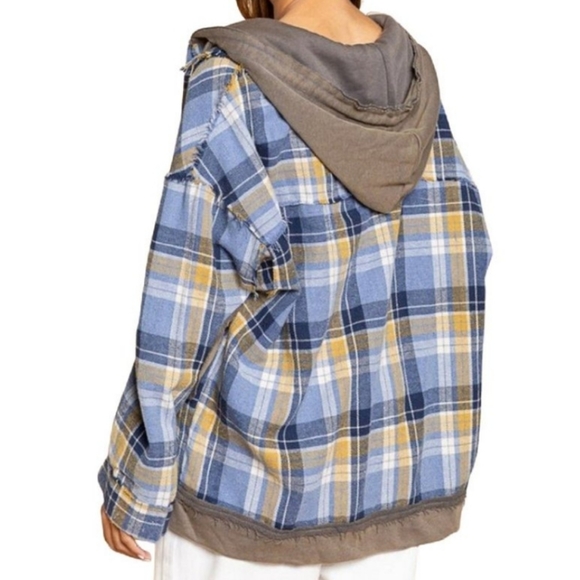 POL Oversized Plaid Shacket w/ Hoodie - Picture 5 of 6